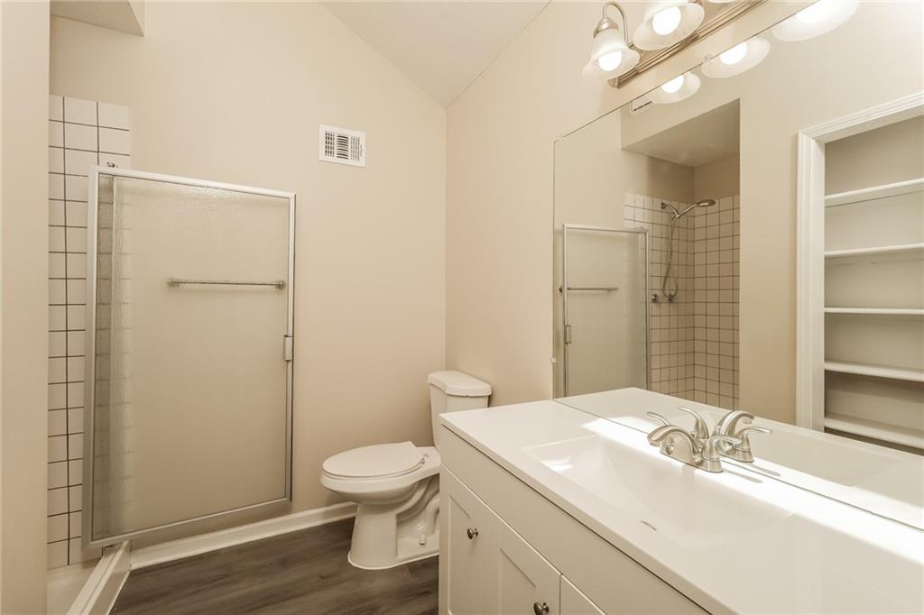 4721 E 138th Terrace Property Photo 12