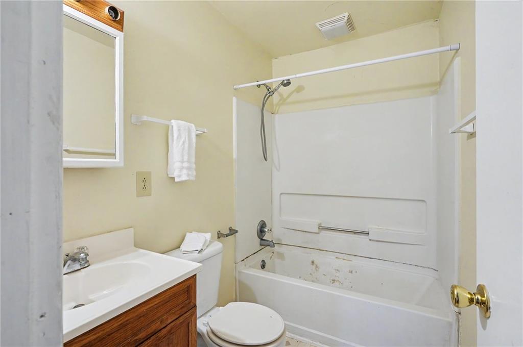 2114 Mitchell Street Property Photo 15