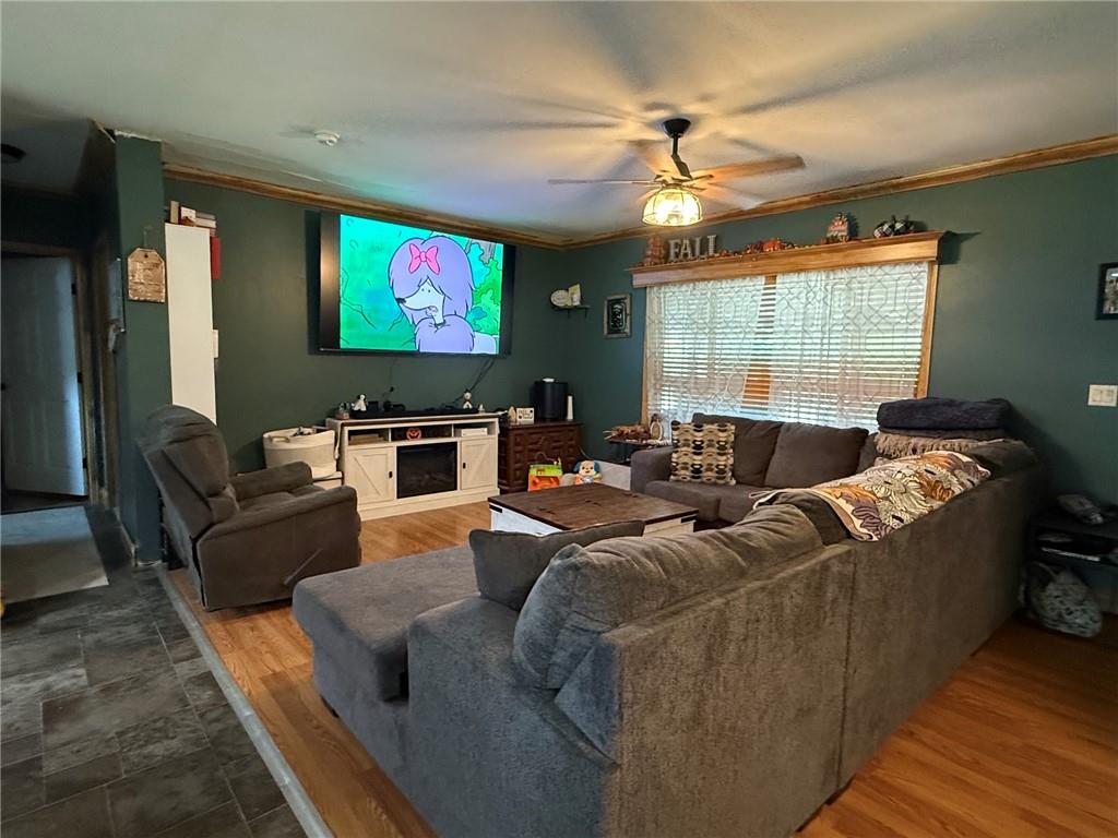 207 N Jefferson Street Property Photo 6
