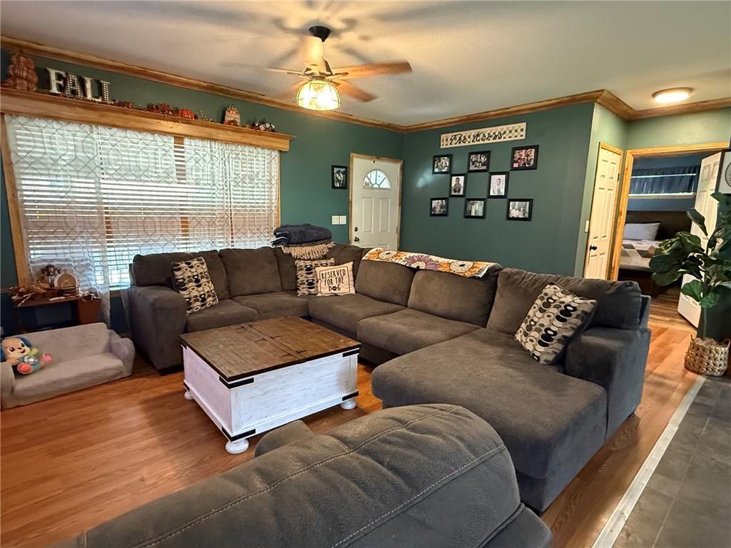 207 N Jefferson Street Property Photo 7