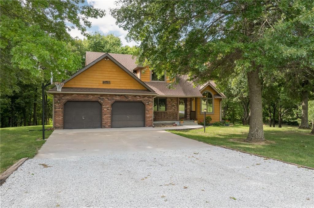 4 Lakes Drive Property Photo 1