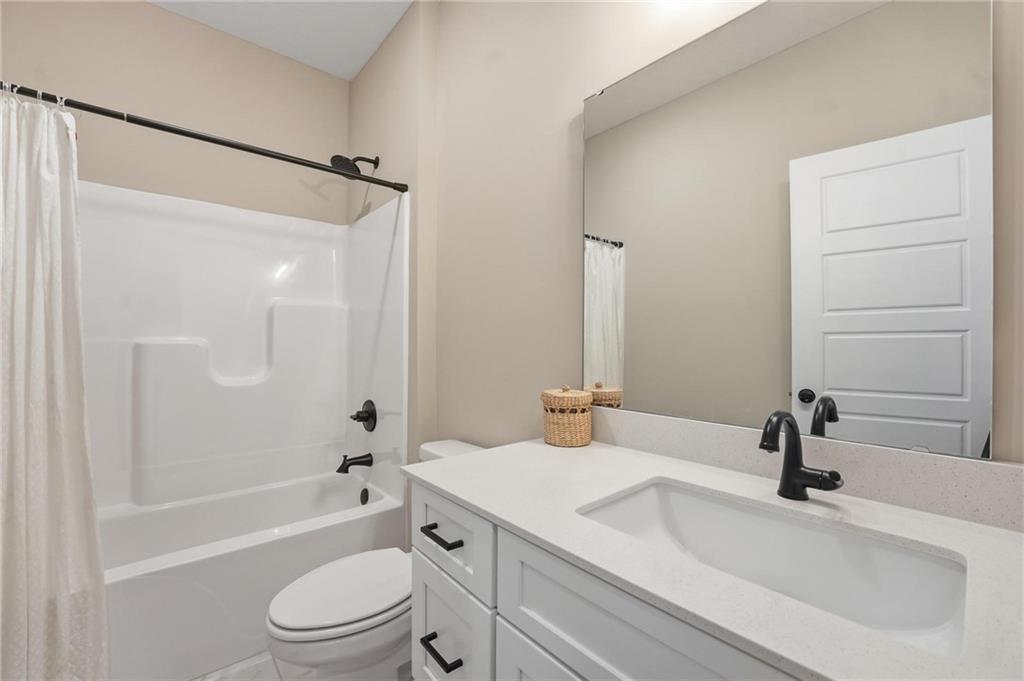 300 Sw Amara Drive Property Photo 6