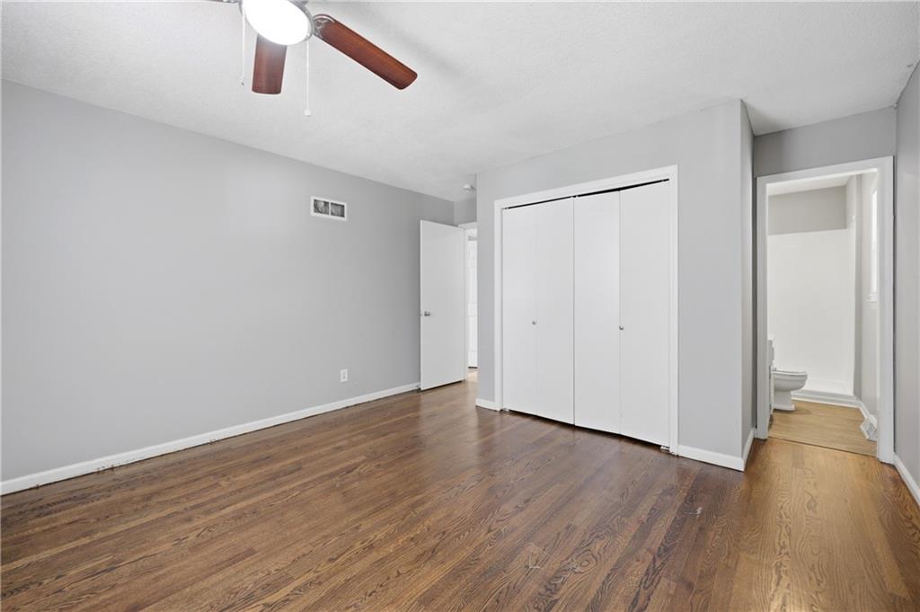 9604 E 67th Terrace Property Photo 10