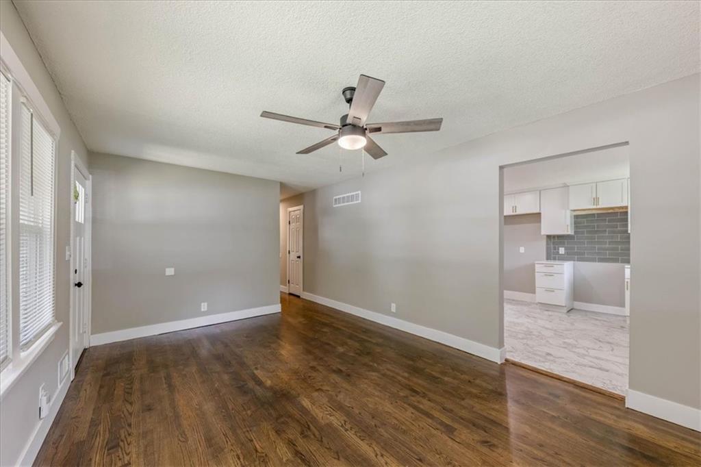 8116 Wayne Avenue Property Photo 4