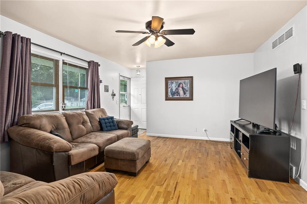 2705 Cedar Street Property Photo 8