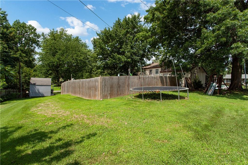 16409 E 31st Terrace Property Photo 6