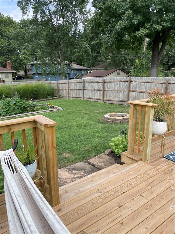 1202 E Willow Drive Property Photo 4