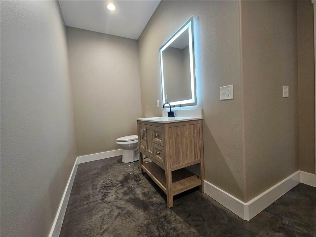 759 E 643rd Avenue Property Photo 14