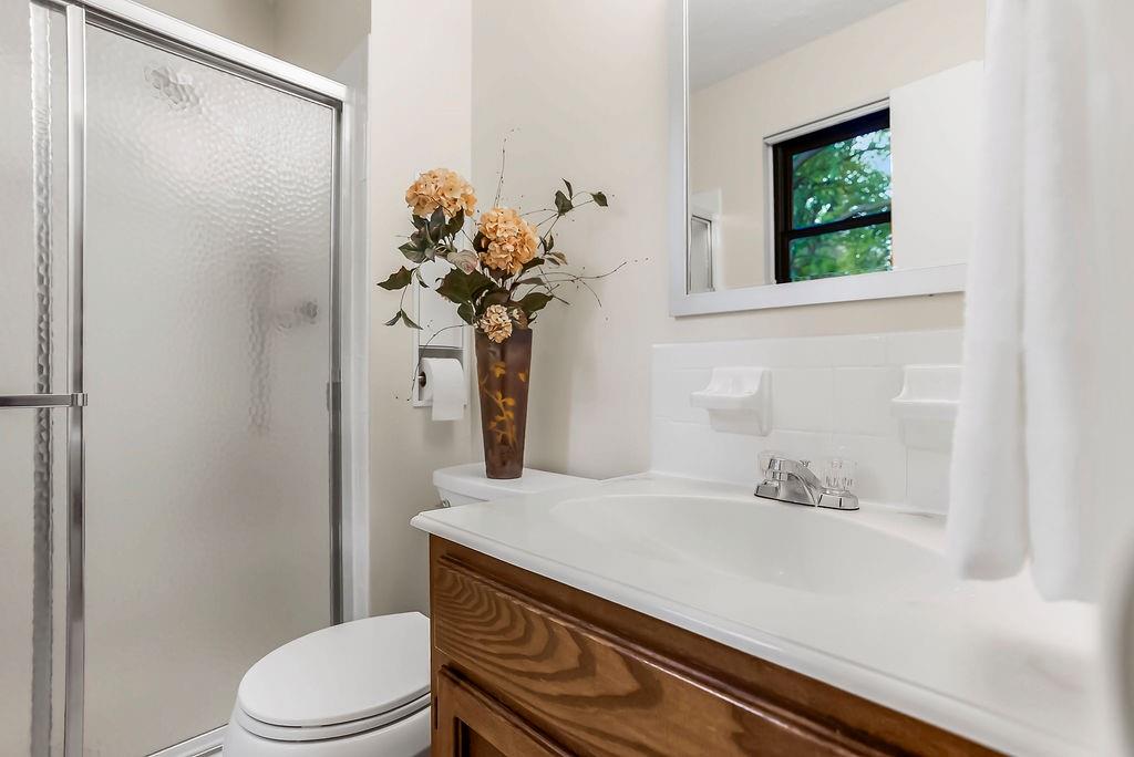611 Kenneth Lane Property Photo 17