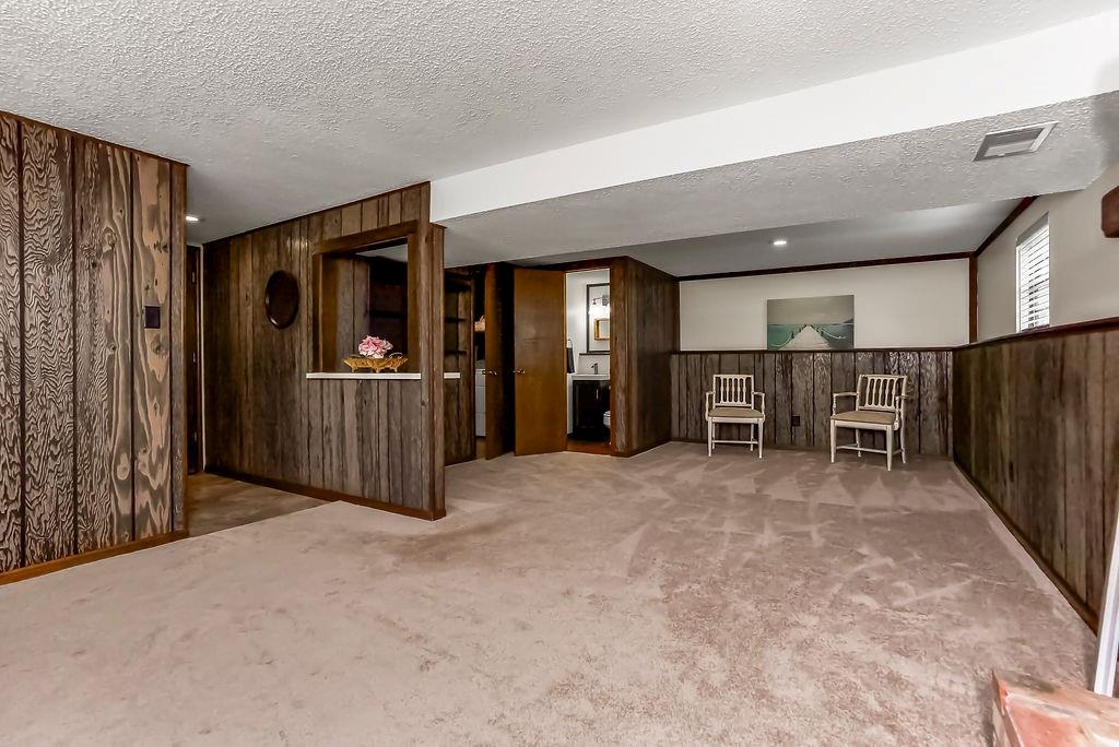 611 Kenneth Lane Property Photo 19