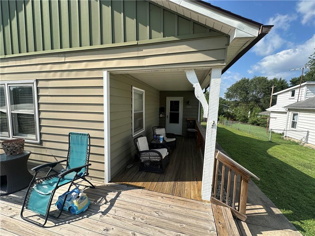 2425 Olive Street Property Photo 4
