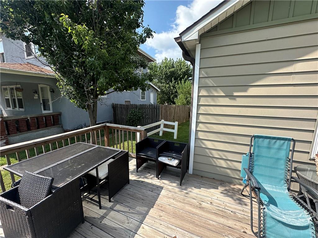 2425 Olive Street Property Photo 5