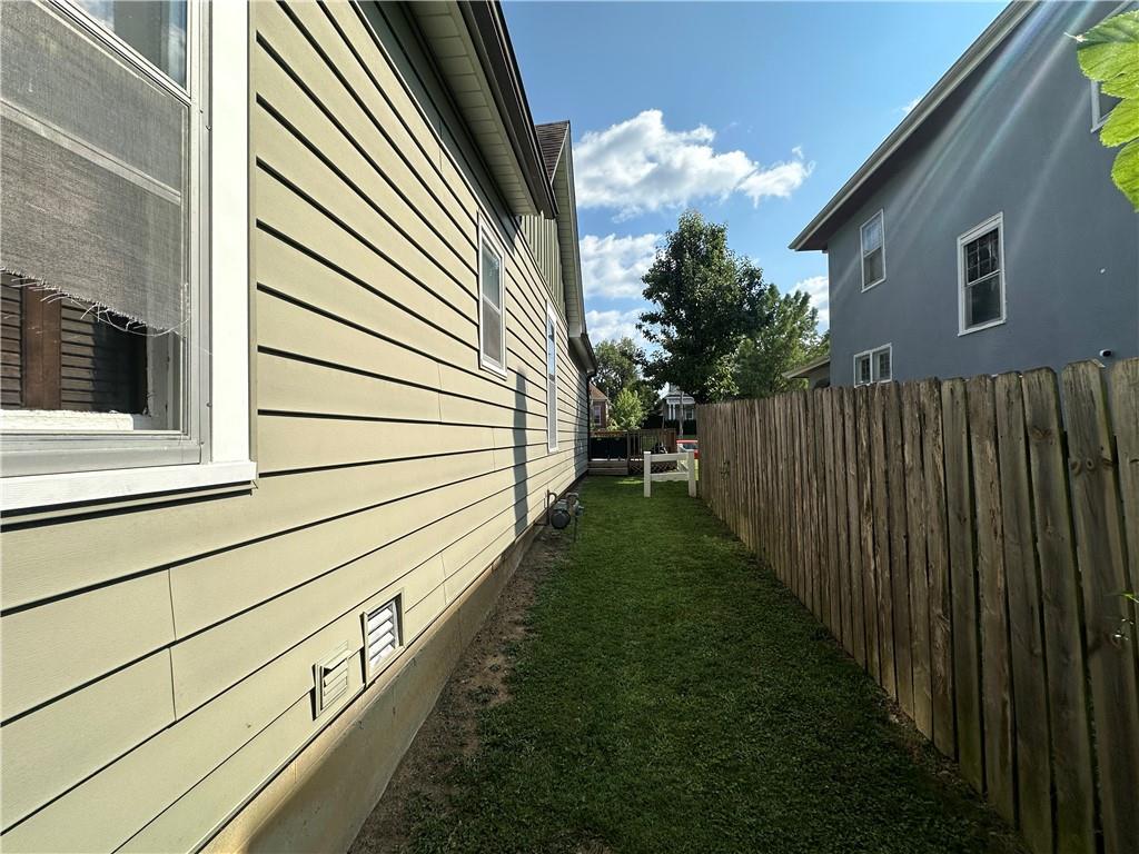 2425 Olive Street Property Photo 8