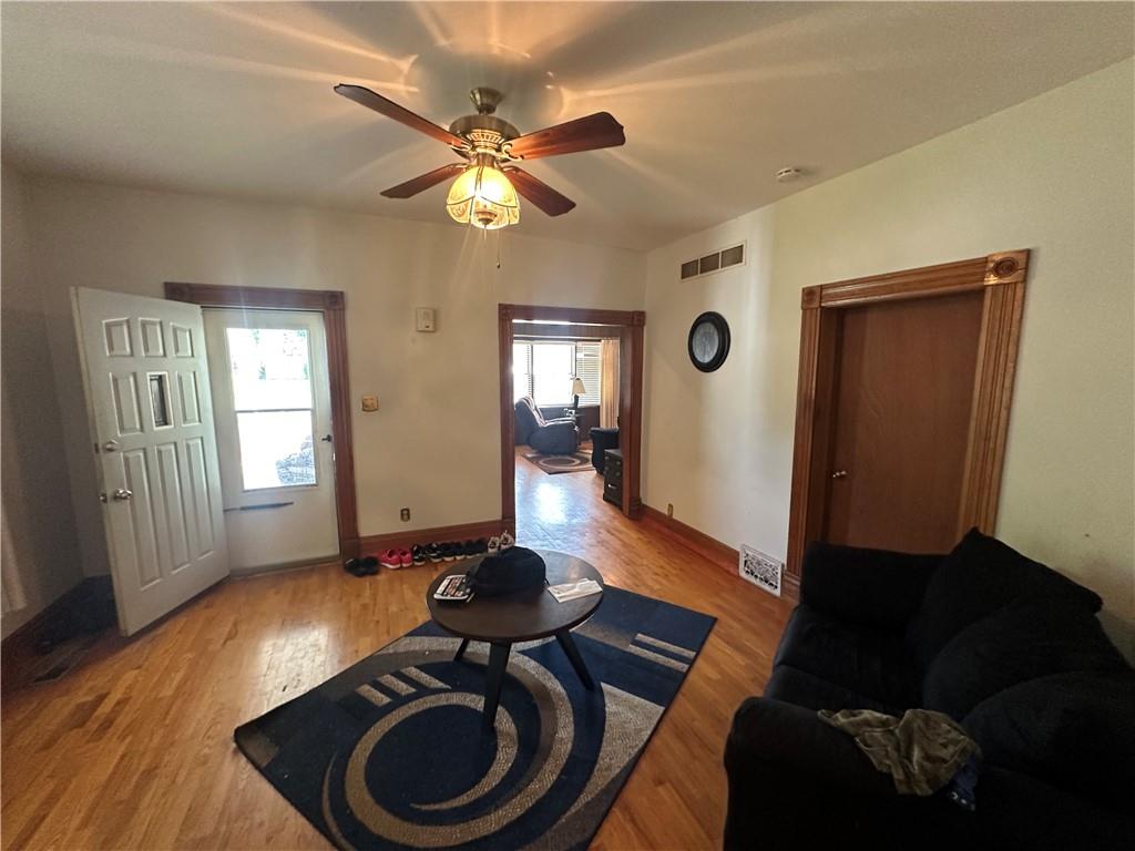 2425 Olive Street Property Photo 16