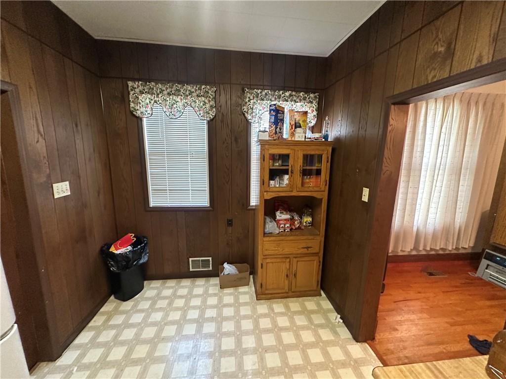 2425 Olive Street Property Photo 30