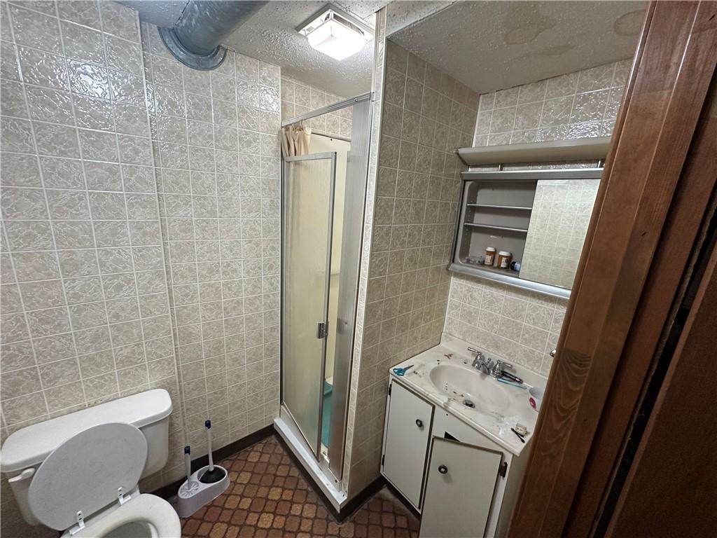2425 Olive Street Property Photo 43