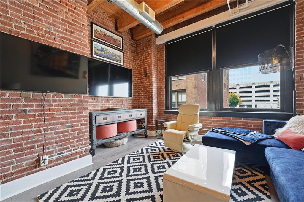 706 Broadway Boulevard Property Photo 1