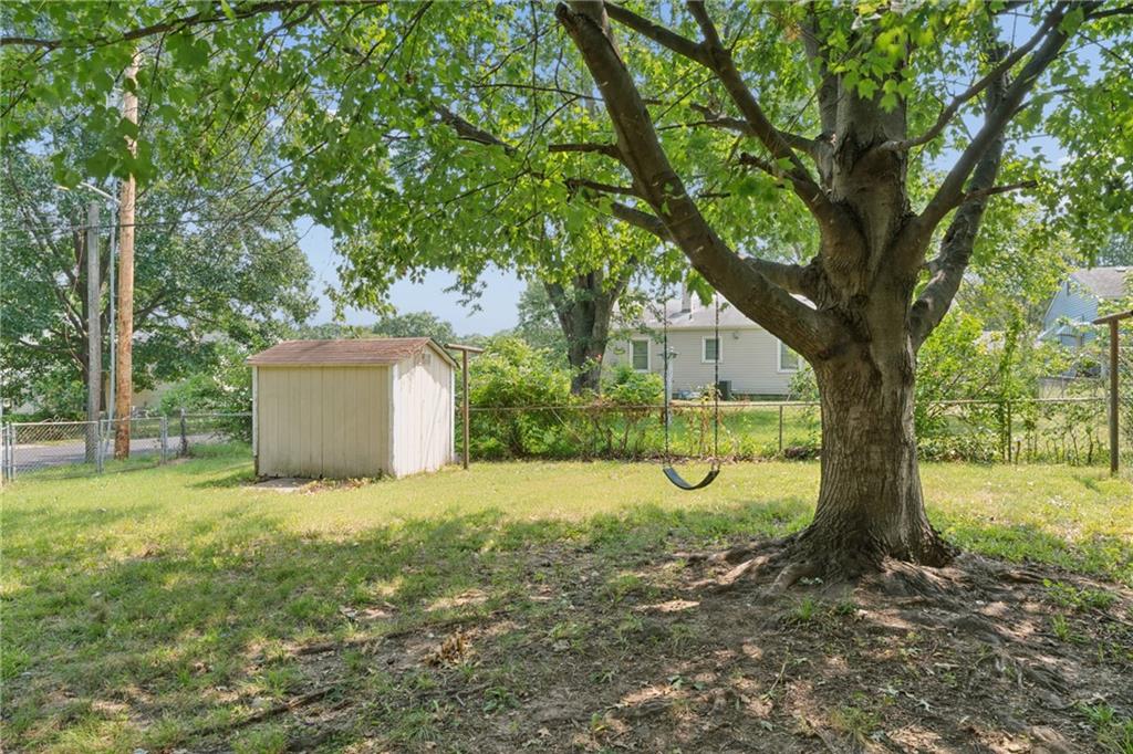 10517 E 25th Terrace Property Photo 42