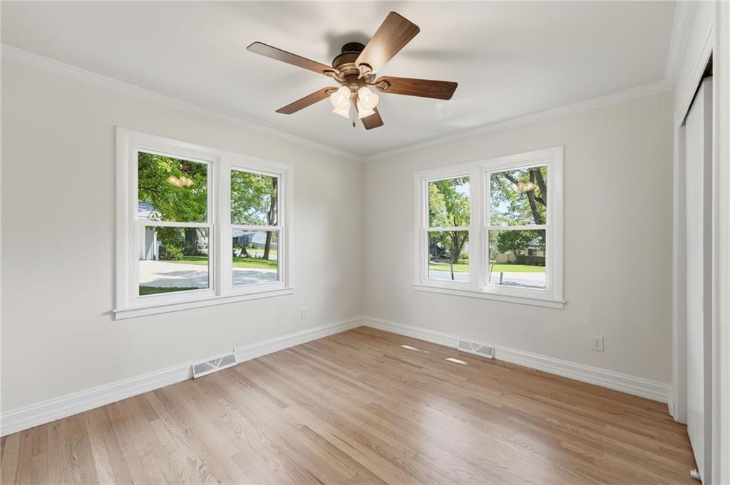 3706 W 96th Street Property Photo 29