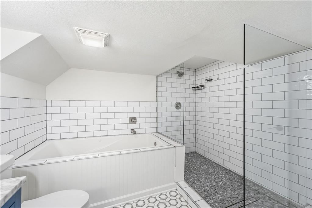 3706 W 96th Street Property Photo 35