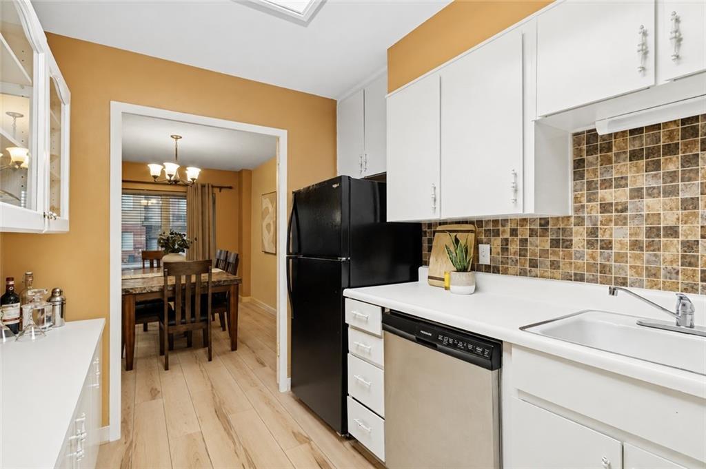 4545 Wornall Road Property Photo 13