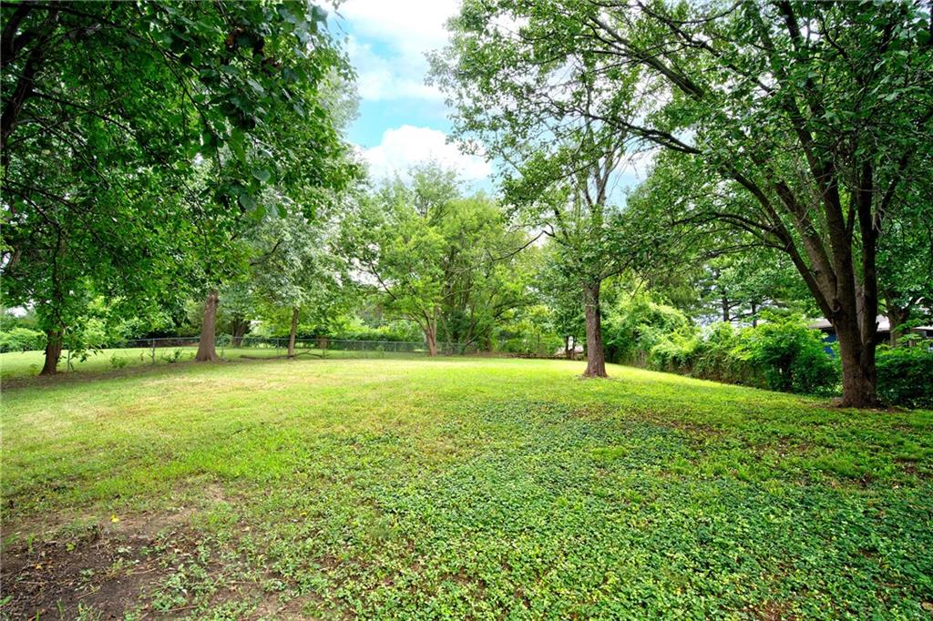 9927 N Harrison Drive Property Photo 34