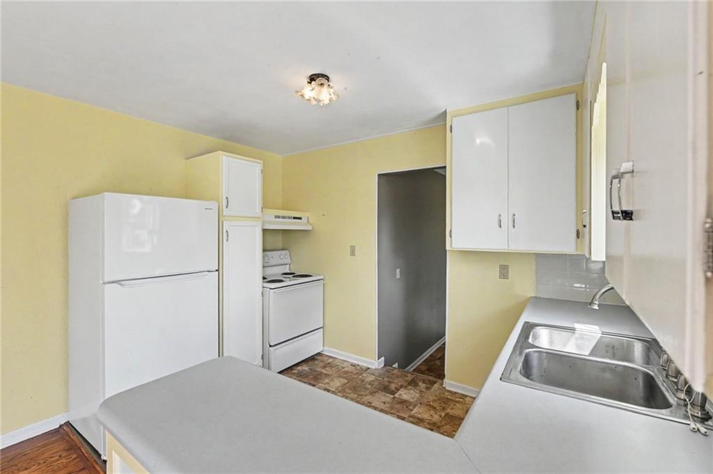 9517 Summit Street Property Photo 7