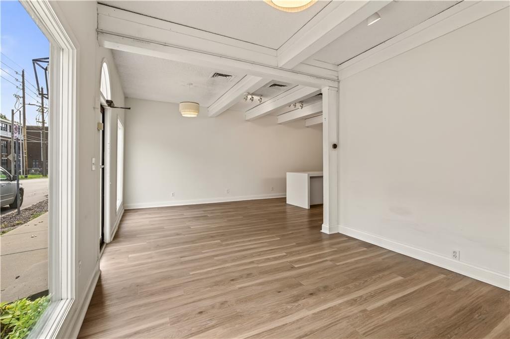 1207 W 47th Unit #1 Street Property Photo 5