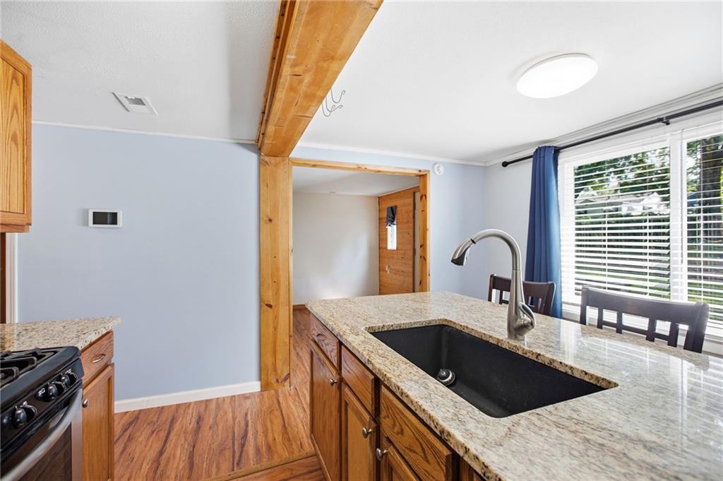 2015 S Ash Avenue Property Photo 7