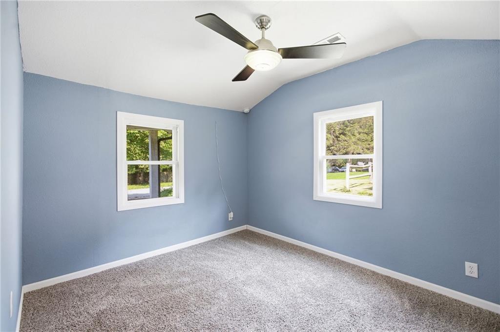 2015 S Ash Avenue Property Photo 10