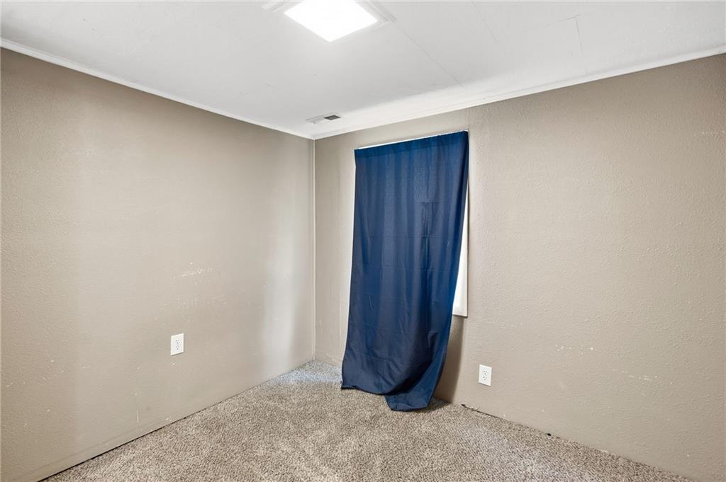 2015 S Ash Avenue Property Photo 12