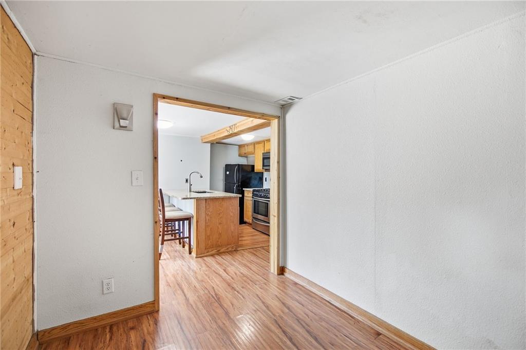 2015 S Ash Avenue Property Photo 14