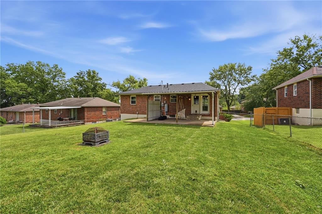 16916 Hart Avenue Property Photo 35