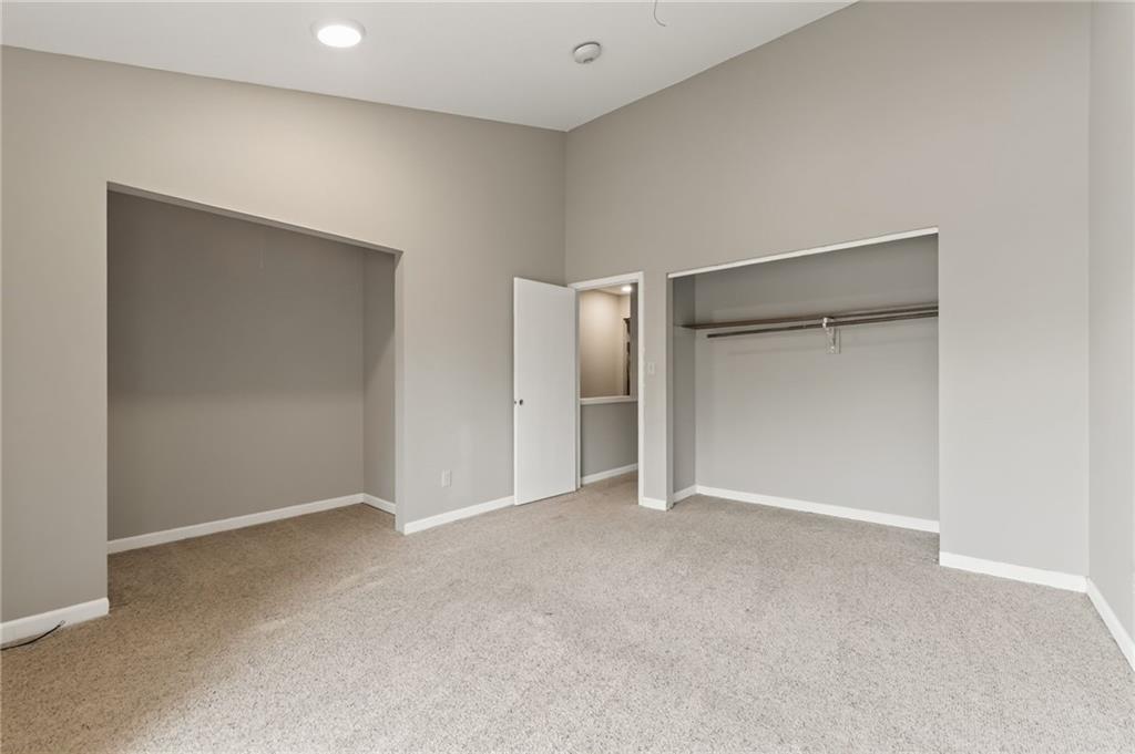 1014 W Maple Avenue Property Photo 16