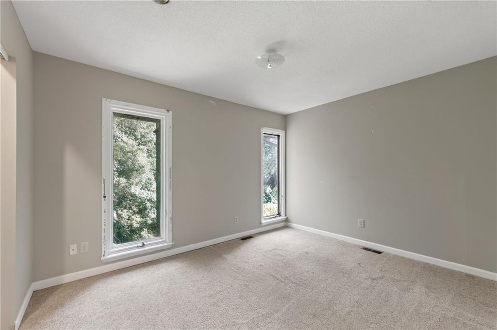 1014 W Maple Avenue Property Photo 17