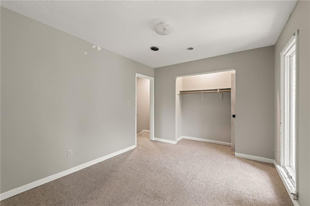 1014 W Maple Avenue Property Photo 18