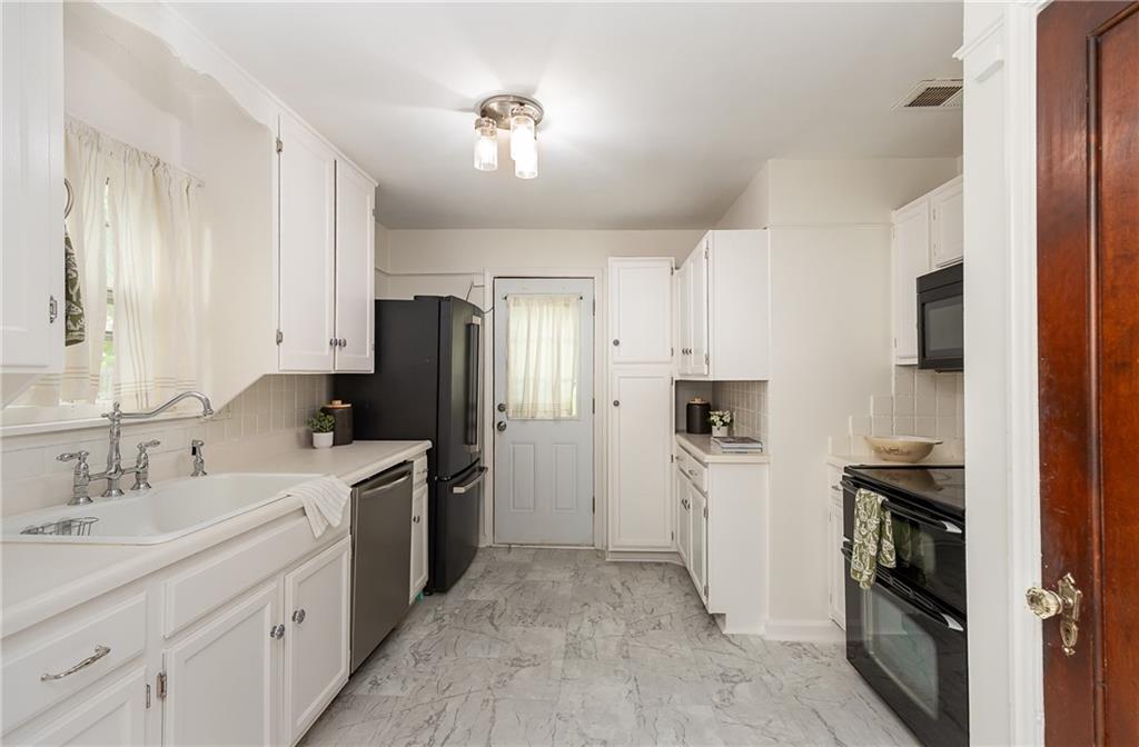 7215 Walnut Street Property Photo 15
