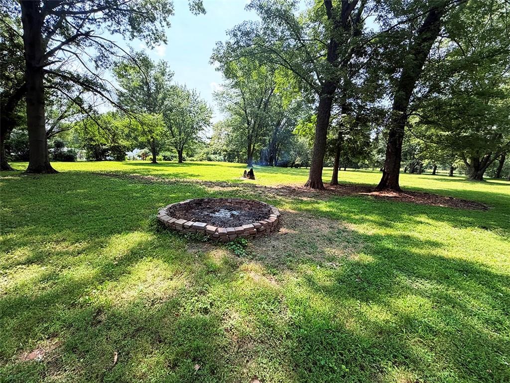2414 N Hoover Road Property Photo 73