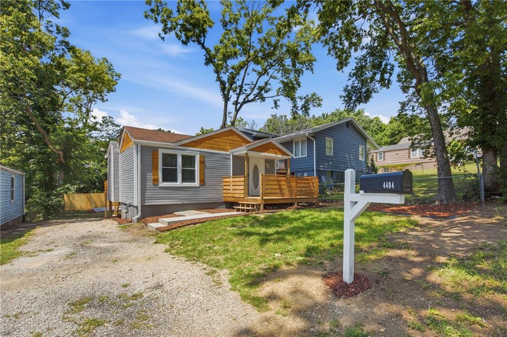 4404 Jackson Avenue Property Photo