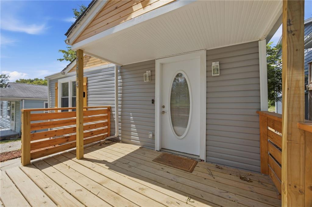 4404 Jackson Avenue Property Photo 3