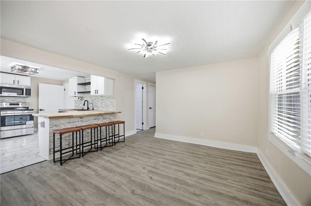 4404 Jackson Avenue Property Photo 4