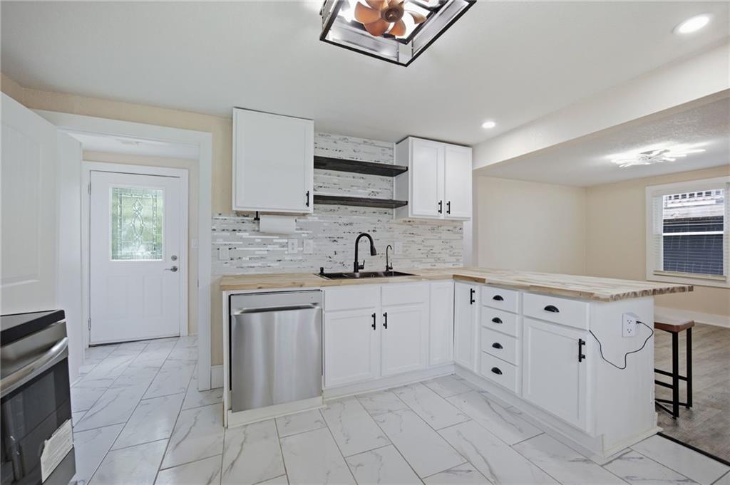 4404 Jackson Avenue Property Photo 10