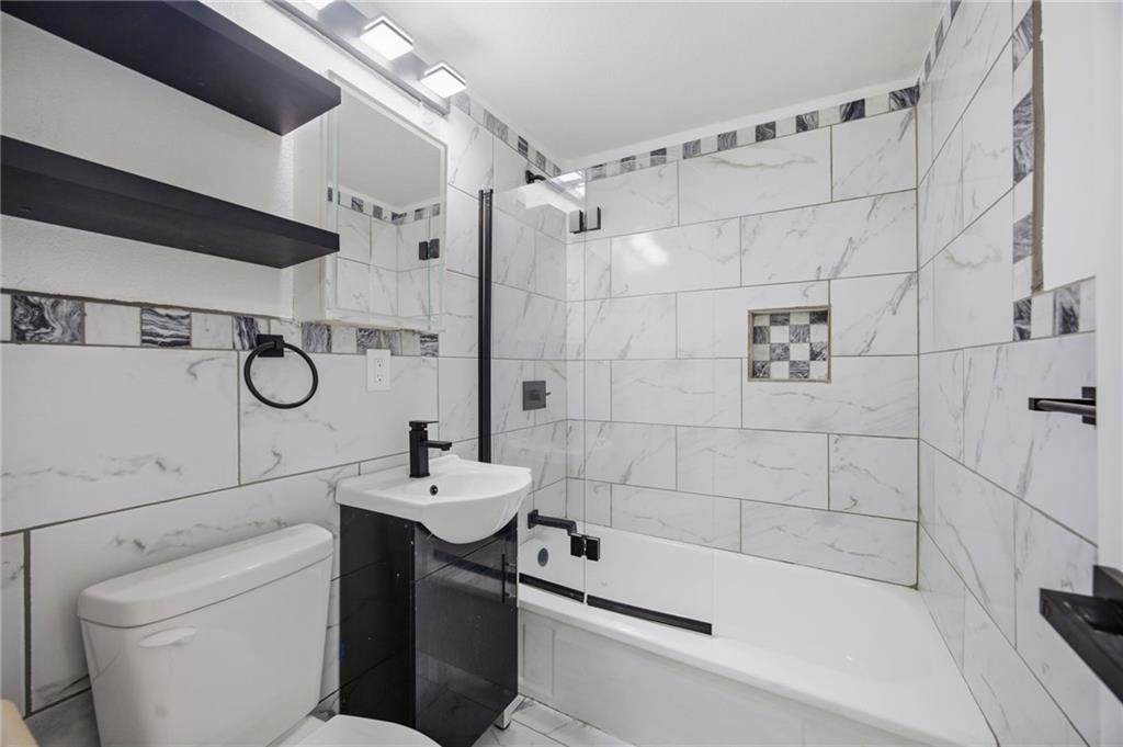 4404 Jackson Avenue Property Photo 14