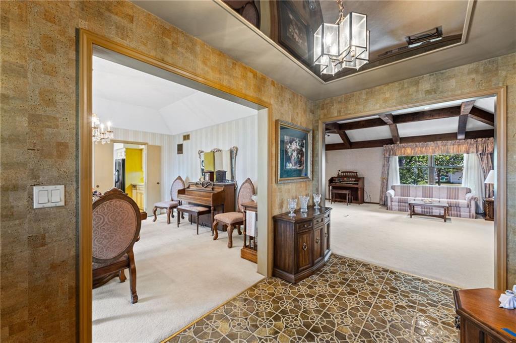 1102 Nakomis Drive Property Photo 4