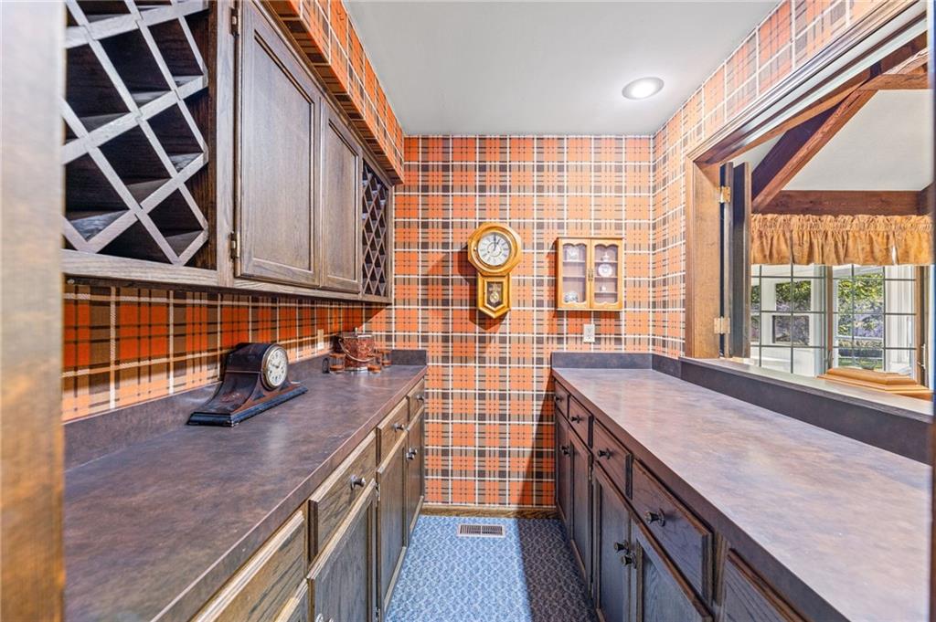 1102 Nakomis Drive Property Photo 11