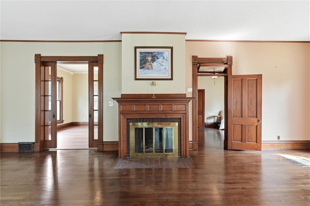 736 Walnut Street Property Photo 8