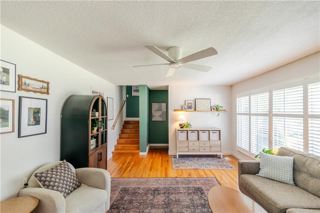 1219 Mound Drive Property Photo 3