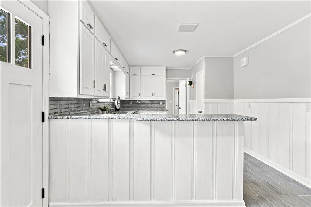 9801 E 71st Terrace Property Photo 12