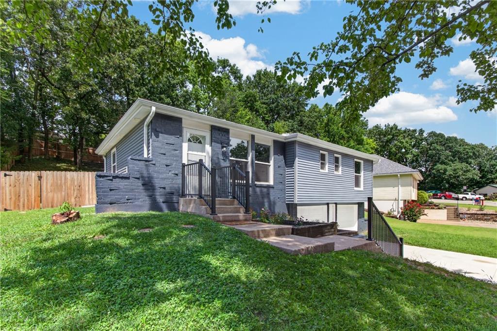 9310 Nw 68th Street Property Photo 4