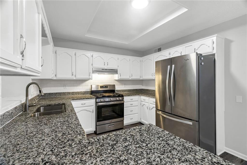 1504 Ne Auburn Drive Property Photo 10